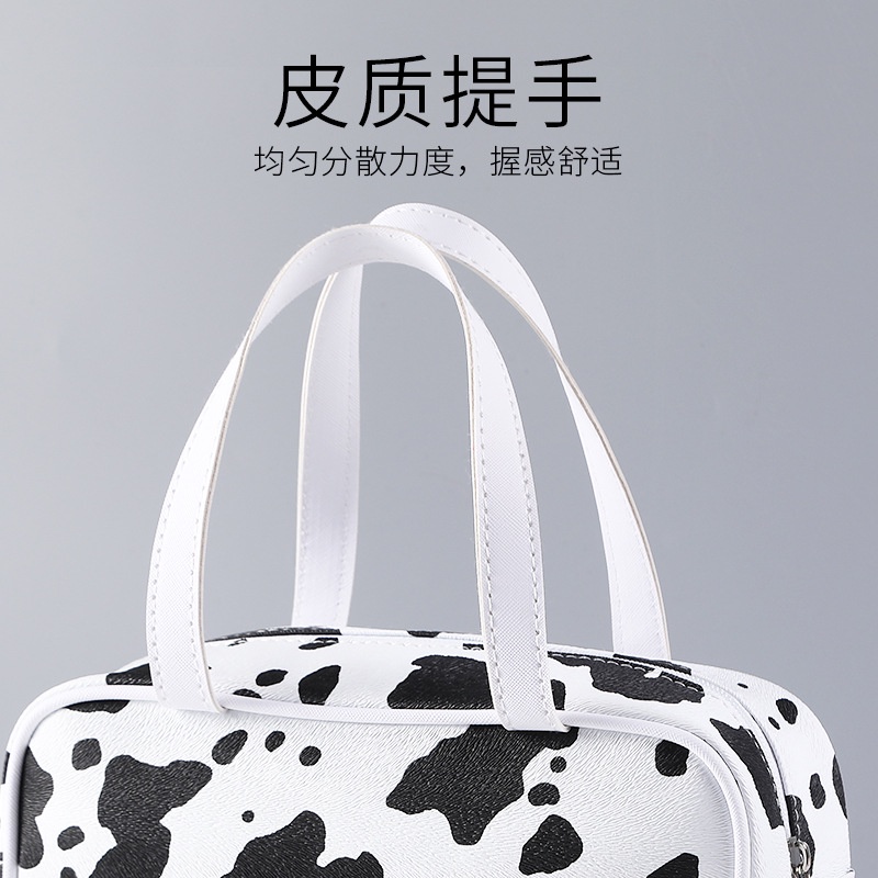 Túi Đựng Mỹ Phẩm Da pu Chống Thấm Nước Họa Tiết Bò Sữa Hoa Xinh Xắn