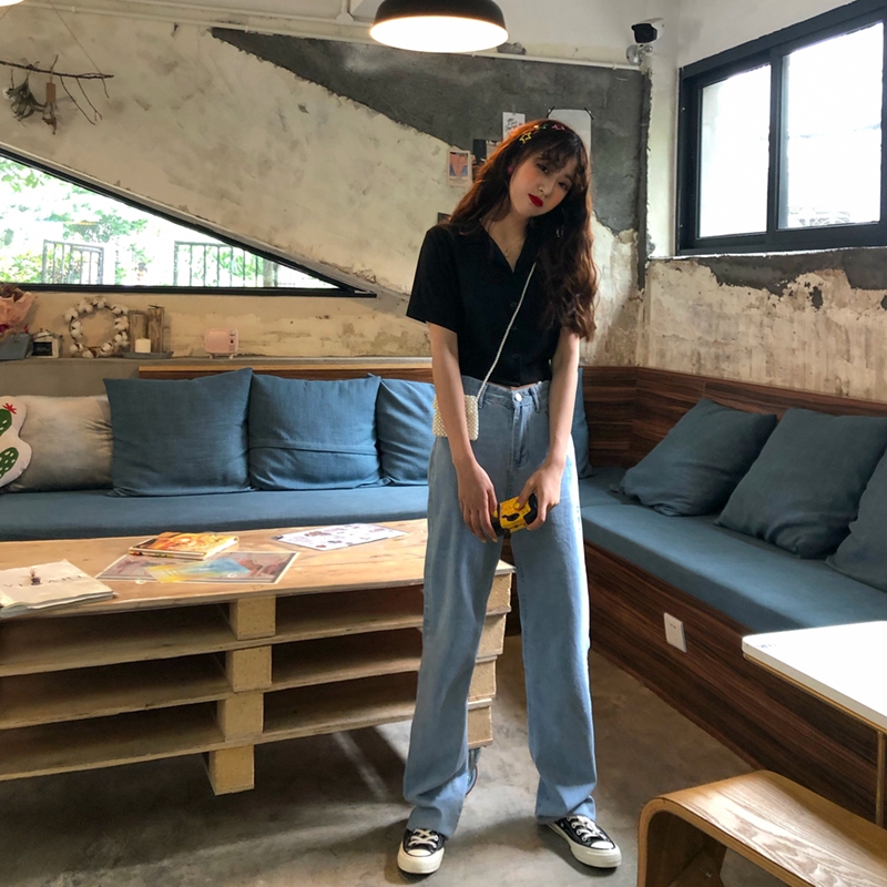 Áo sơ mi IELGY cổ V tay ngắn dáng rộng thời trang