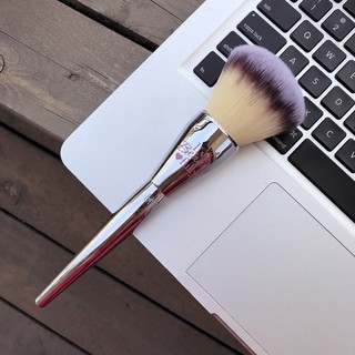 Cọ trang điểm má Missha Professional Cheek Brush