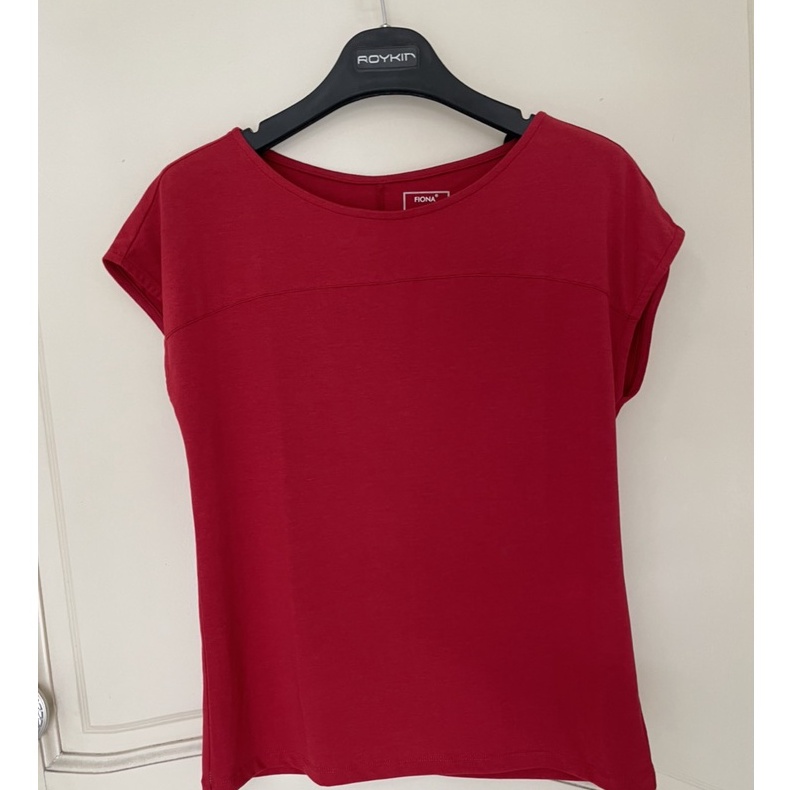 Áo phông nữ dáng suông FIONA áo thun cổ tròn tay liền chất liệu cotton mềm mịn màu sắc trẻ trung F522177