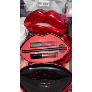 Set 3 son Huda kèm hộp đựng hình môi