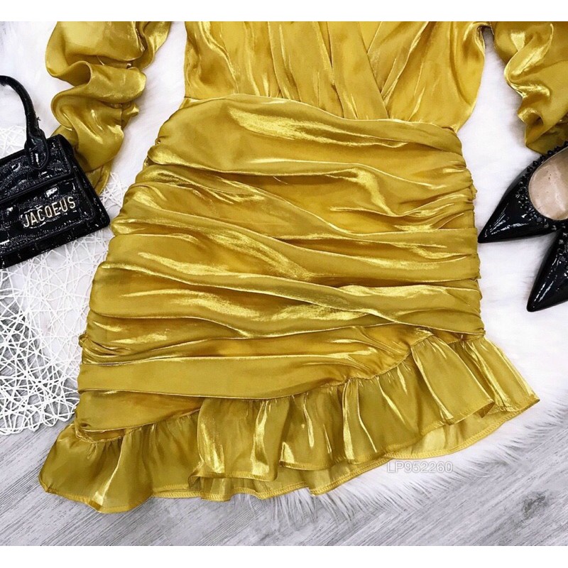 Đầm body nhúng bèo tà xéo tay dài