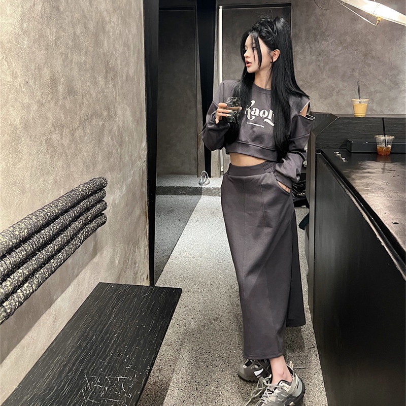 Set Áo Tay Dài Cổ Tròn + Chân Váy Mini Thời Trang Cho Nữ