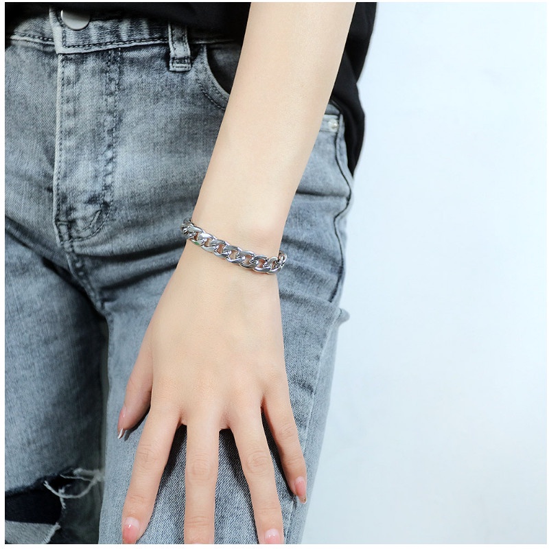 Lắc Tay Titan Ko Đen Nam Nữ Unisex Dây Xích TT 4066