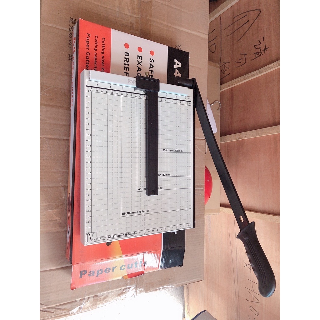 Bàn xén giấy khổ A4