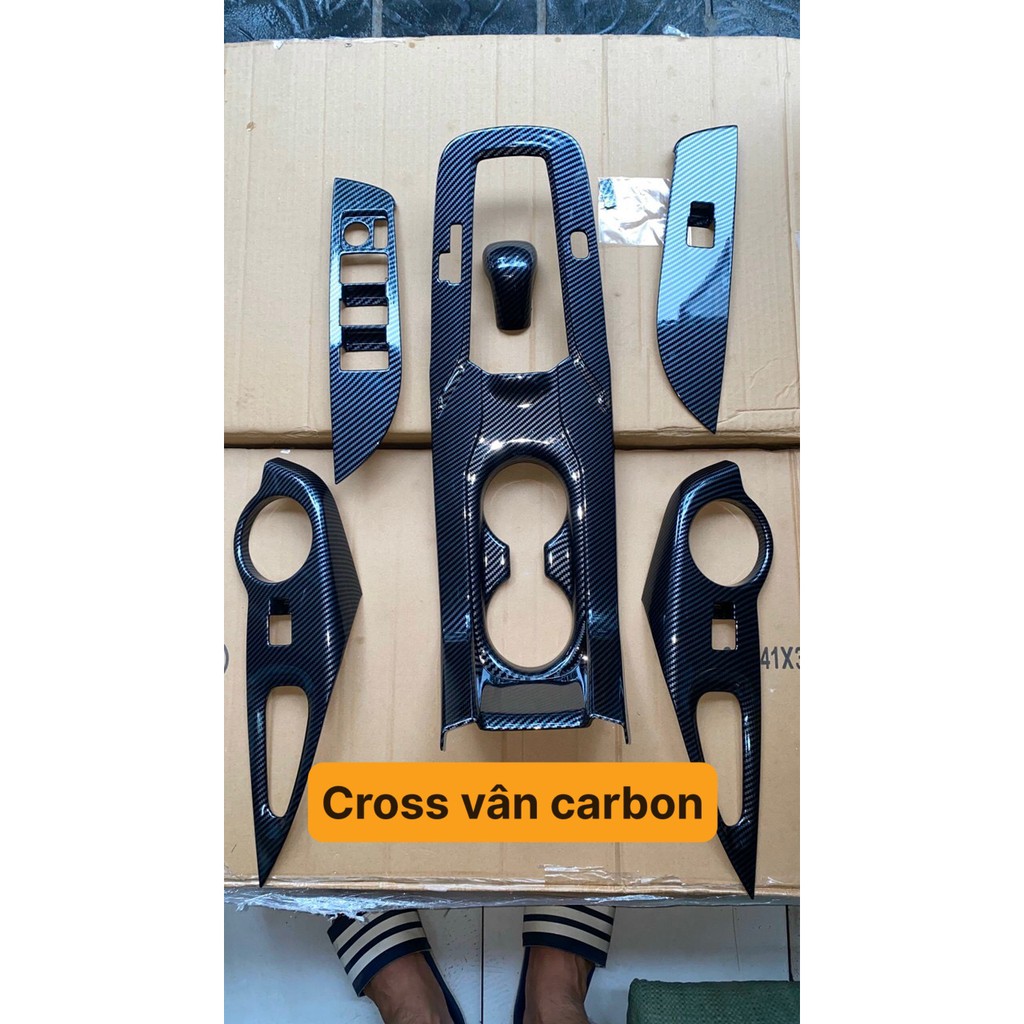 Ốp Nội Thất Vân Carbon Toyota Cross -bộ 6 chi tiết *MỚI NHẤT*