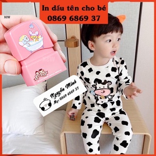 In dấu tên bé lên bộ bò sữa dài tay dễ thương cho bé