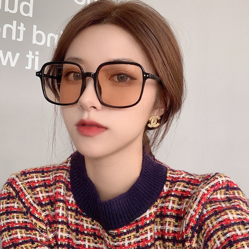 Kính Mát Gọng Vuông Lớn Màu Nâu Nâng Cơ Mặt Chống Tia UV Cho Nữ