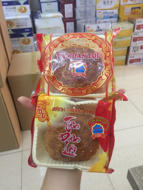 [SG grab giao liền ] Bánh trung thu thập cẩm xá xíu và gà quay 2 trứng muối 200gram | BigBuy360 - bigbuy360.vn