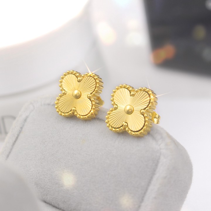 Bông tai nữ tittan cao cấp kiểu hoa 4 cánh siêu đẹp bền màu - Tặng hộp - Đem lại vẻ đẹp quyến rũ cho người đeo