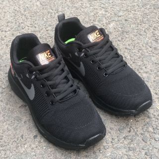 Giày thể thao tập gym nữ