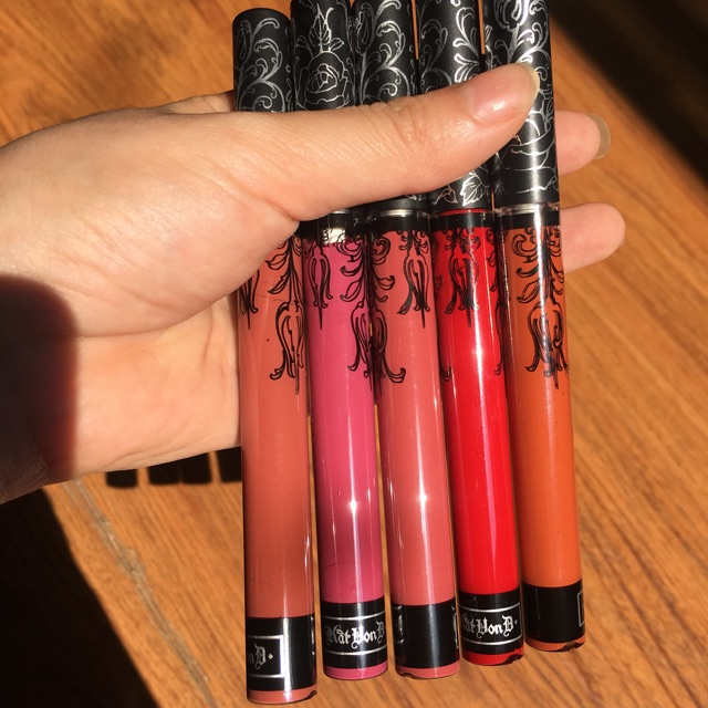 Son KatVonD dòng liquid matte