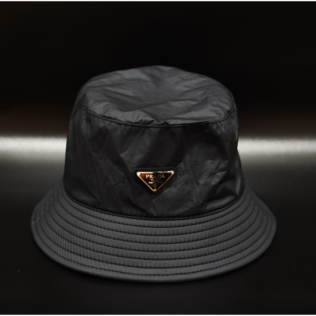 Mũ Bucket ❤️Freeship❤️ Nón tai bèo Prada - Nón Vải Logo kim loại Unisex nam và nữ