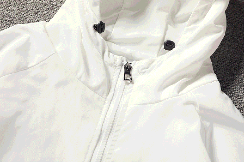 Áo khoác thể thao Nika với thiết kế tương phản đen trắng dành cho nam và nữ | BigBuy360 - bigbuy360.vn