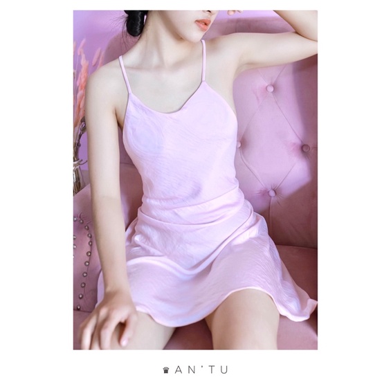 Váy lụa 2 dây chéo lưng kèm mút ngực