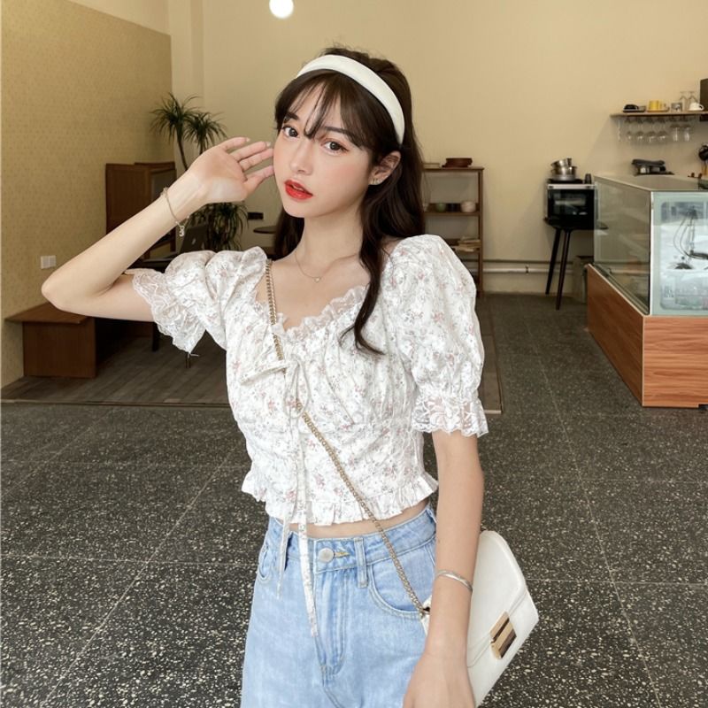 Áo Croptop Tay Phồng Họa Tiết Hoa Thiết Kế Mới Thời Trang Mùa Hè 2022