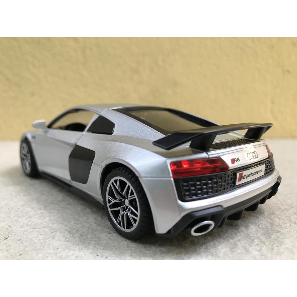 Mô hình xe ô tô Audi R8 V10 Plus 1:32