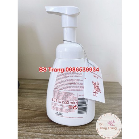 Dung dịch vệ sinh thảo dược siêu dịu nhẹ Ziaja Intimate Foam Wash 250ml