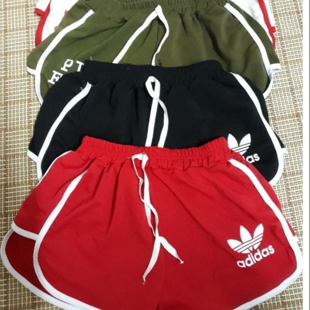 Quần đùi đẹp ống rộng, in chữ adi