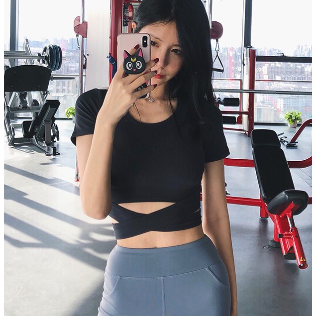 Áo crop top MOVING PEACH dành cho nữ