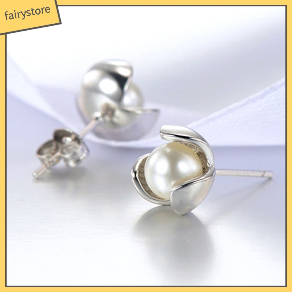 Bông Tai Hình Cỏ   Lá Đính Ngọc Trai Giả Xinh Xắn