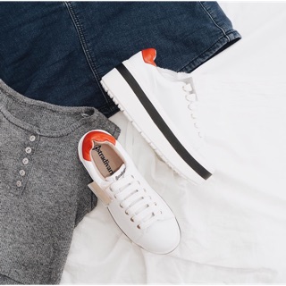 Sneaker Stradivarius