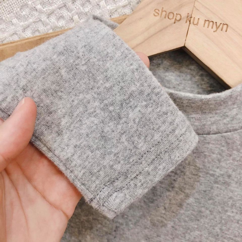 Áo dài tay cho bé, áo giữ nhiệt cổ 3 phân cho bé trai và bé gái mặc thu đông chất cotton nỉ dày dặn Mango 002 2021