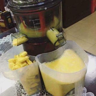 Máy ép chậm