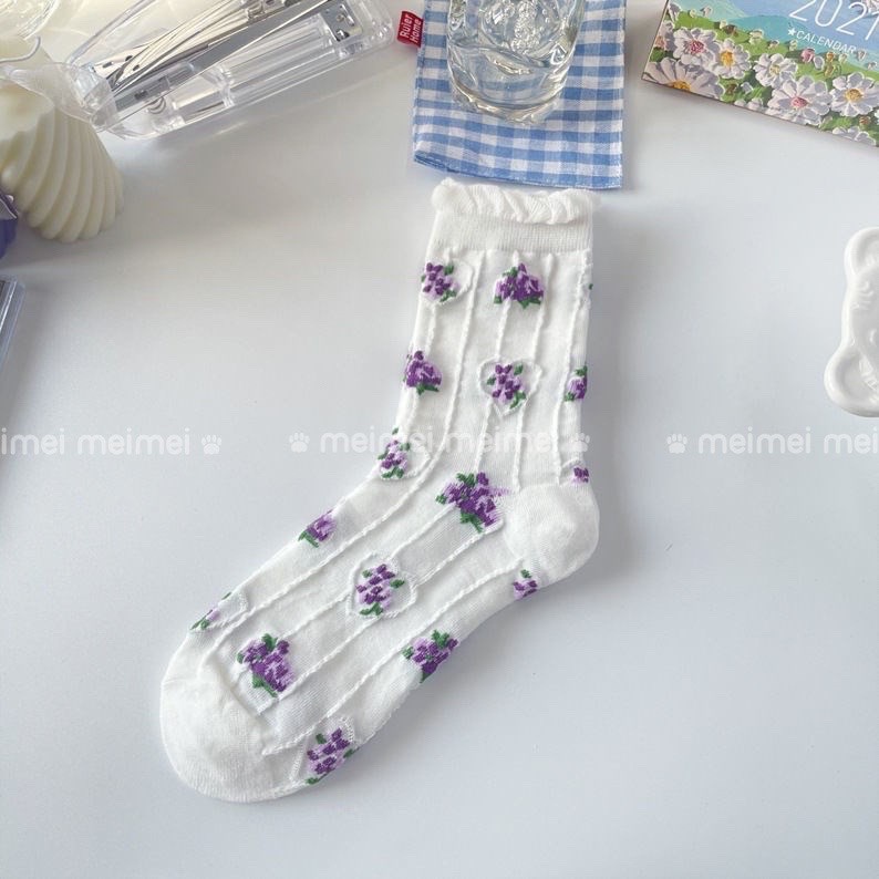 Tất nữ cao cổ ren hoa nhí điệu đà đáng yêu phong cách Hàn Quốc
