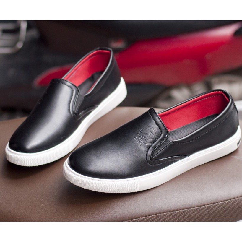 Giày Slip On Nam Aroti Đế Khâu Chắc Chắn Phong Cách Đơn Giản Màu Đen - Trắng - M498 | BigBuy360 - bigbuy360.vn