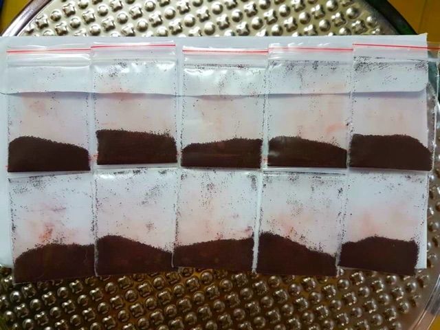 Carophyll kích màu đỏ cho các loại cá , có thể trộn đồ tươi cho cá cảnh (1 gram)