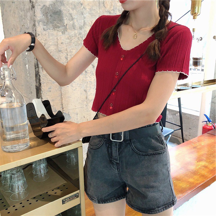 Áo Croptop Nữ Len Gân Tăm Cổ Chữ V Phối Cúc Gợi Cảm Xinh Đẹp