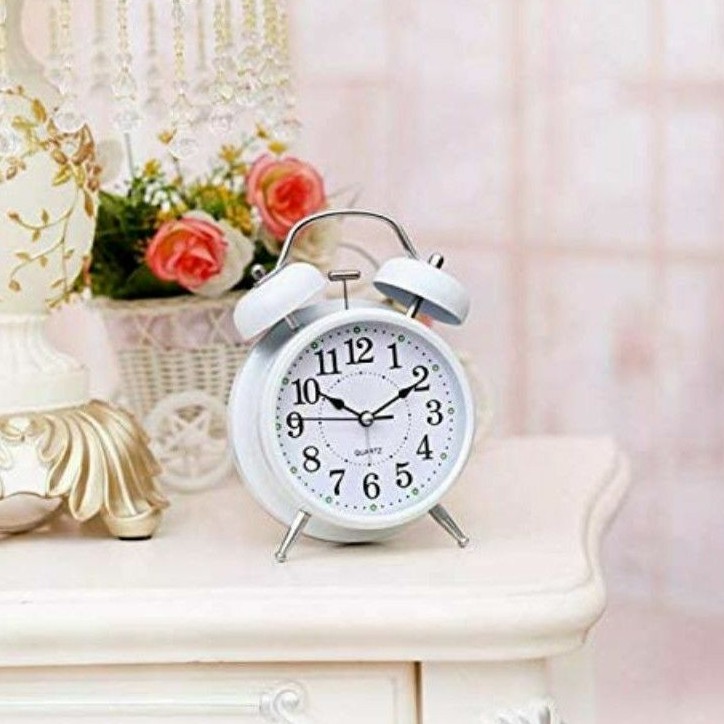 Đồng hồ báo thức kiểu dáng cổ điển (tặng kèm pin)
