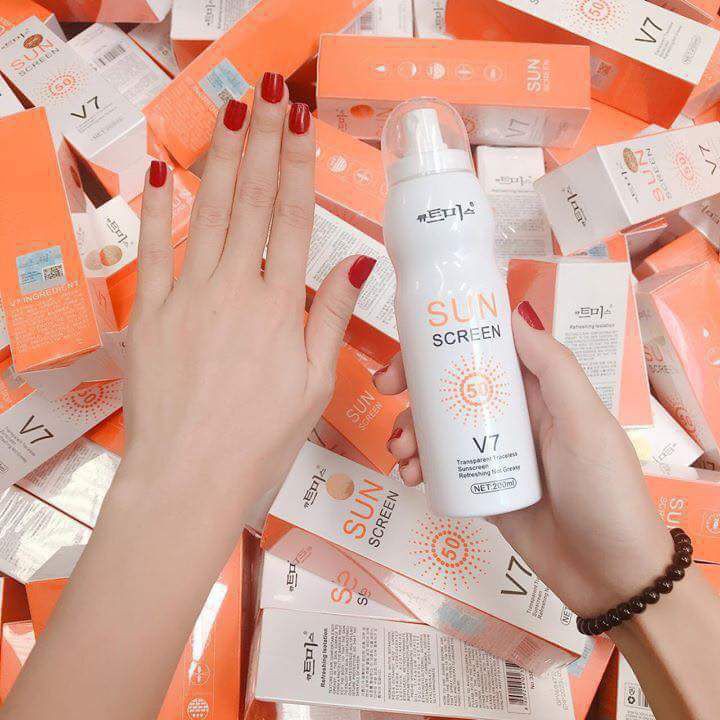 Xịt chống nắng- Sun Screen v7 lên tone, chống lão hóa, ko bết dính