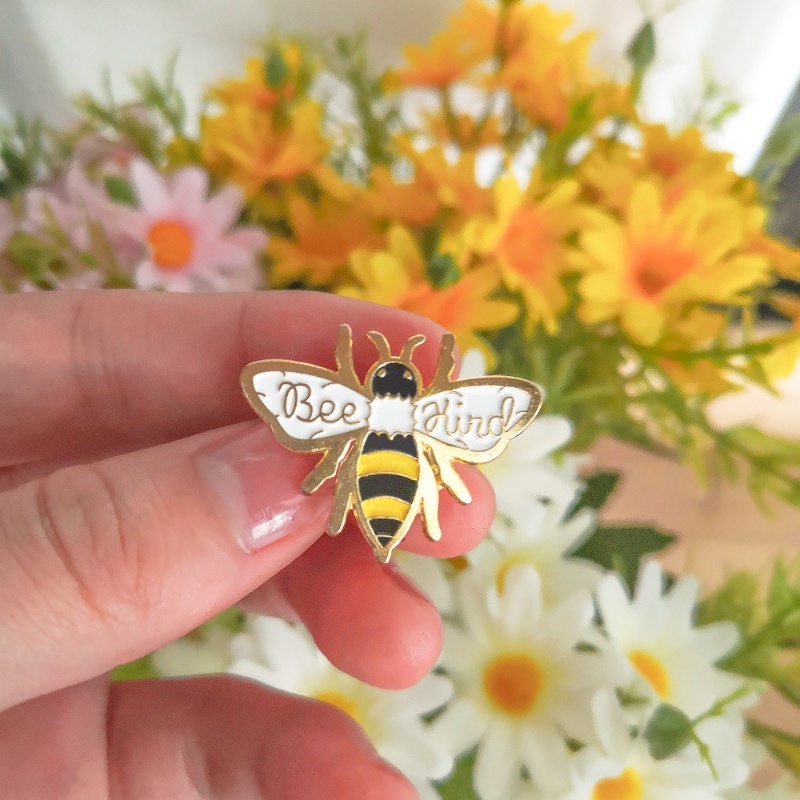 Ghim Cài Áo Hình Chú Ong Tráng Men Dễ Thương