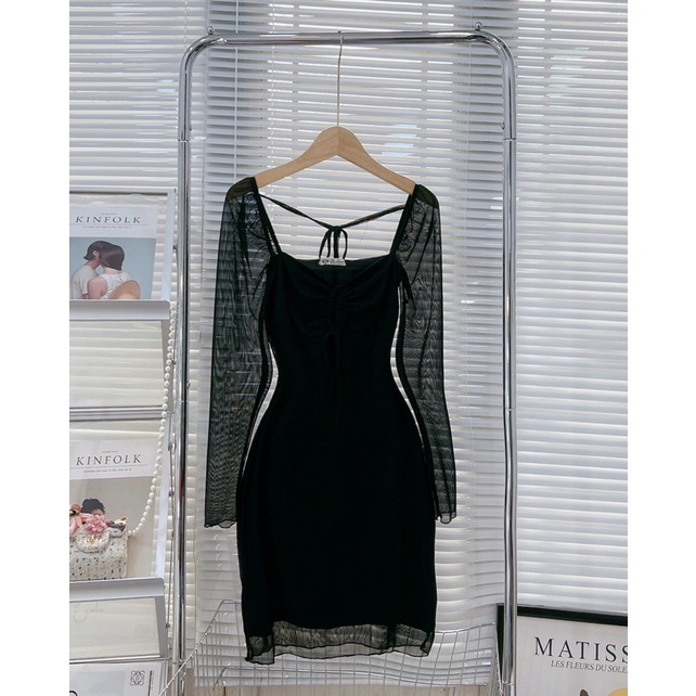 Đầm body tay lưới dài khoét ngực cận chất