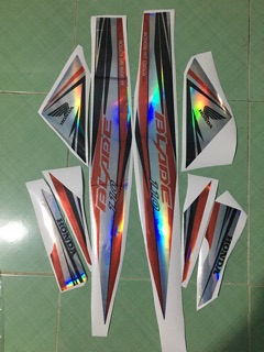 Tem blade đỏ bạc crom