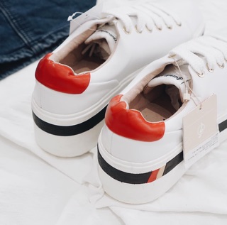 Sneaker Stradivarius