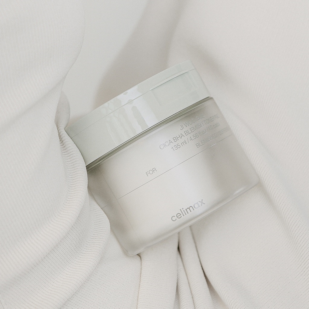 Bông tẩy tế bào chết CELIMAX chiết xuất Rau má CICA BHA BLEMISH TONER PAD 125ml