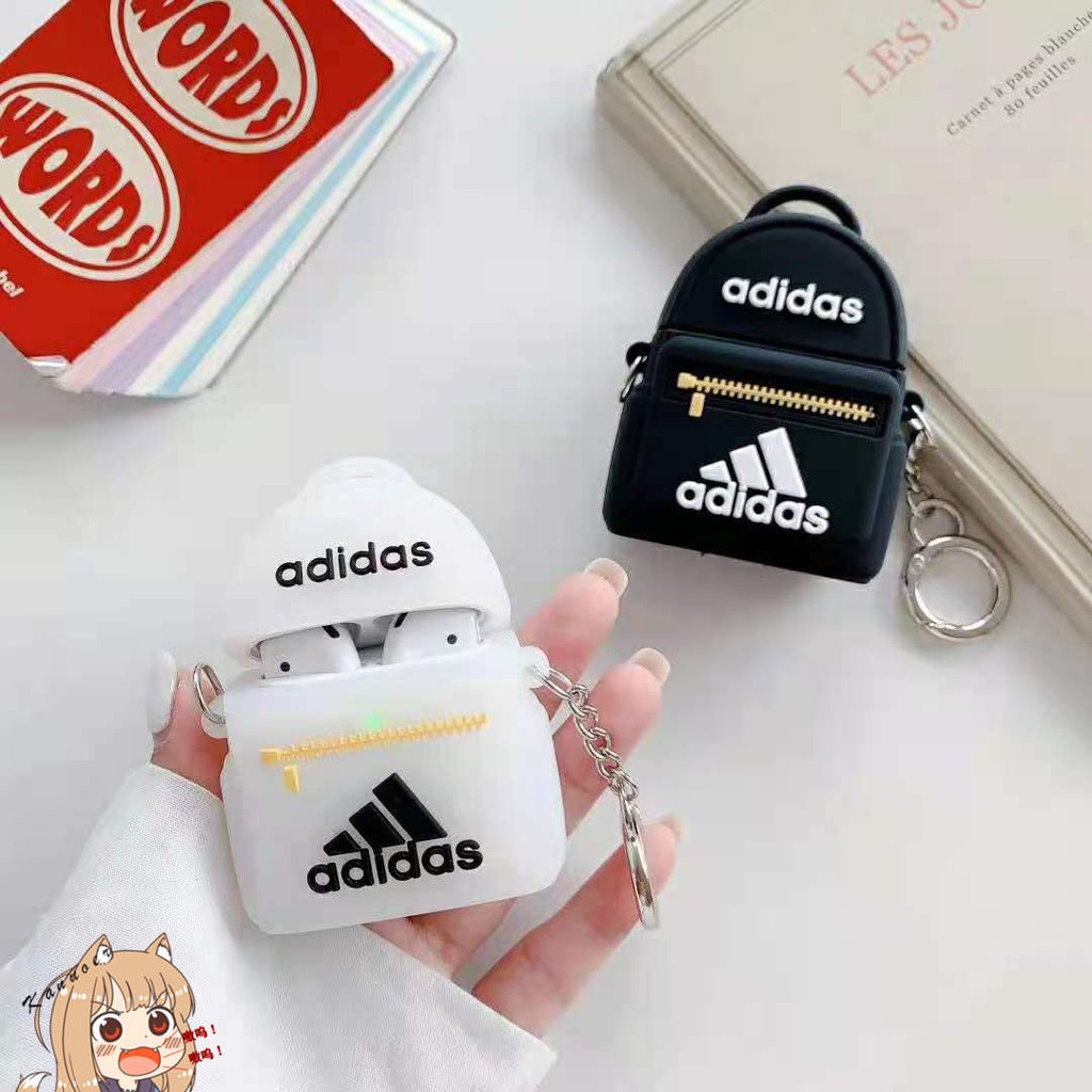 Ốp Bảo Vệ Hộp Đựng Tai Nghe Airpods 1 / 2 Hình Logo Adidas Xinh Xắn