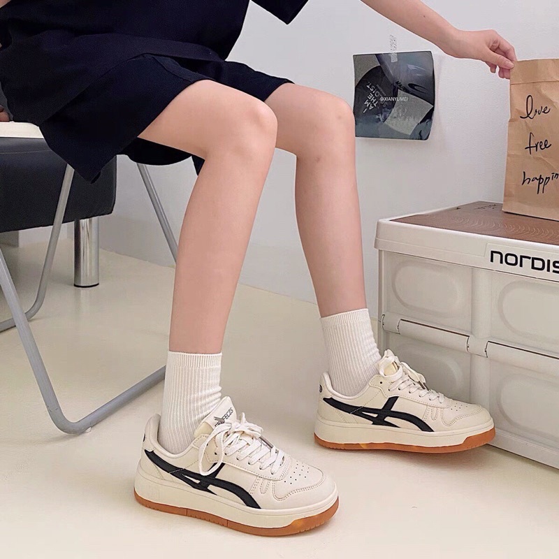 𝗺𝗶𝗲 𝘀𝘁𝘂𝗱𝗶𝗼 - ẢNH THẬT TẠI MIE Giày thể thao sneakers viền đế nâu kẻ sọc đen