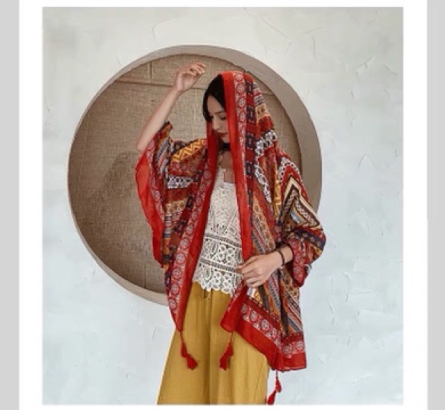 Khăn choàng bohemian in họa tiết thổ cẩm linen