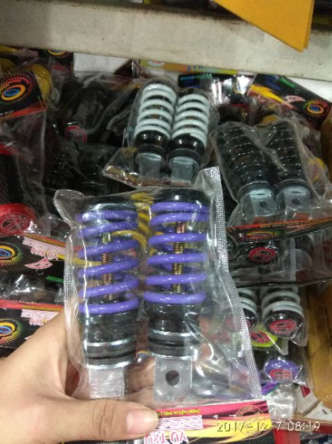 Gác chân lò xo đủ màu