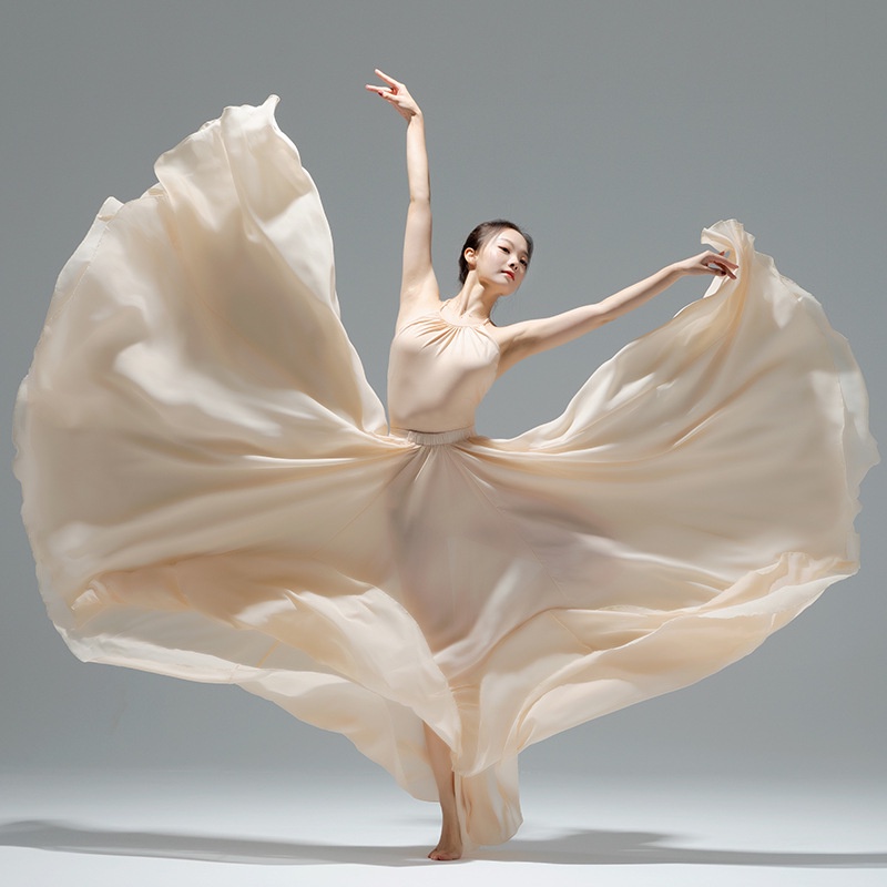Đôi 720-độ dance váy
