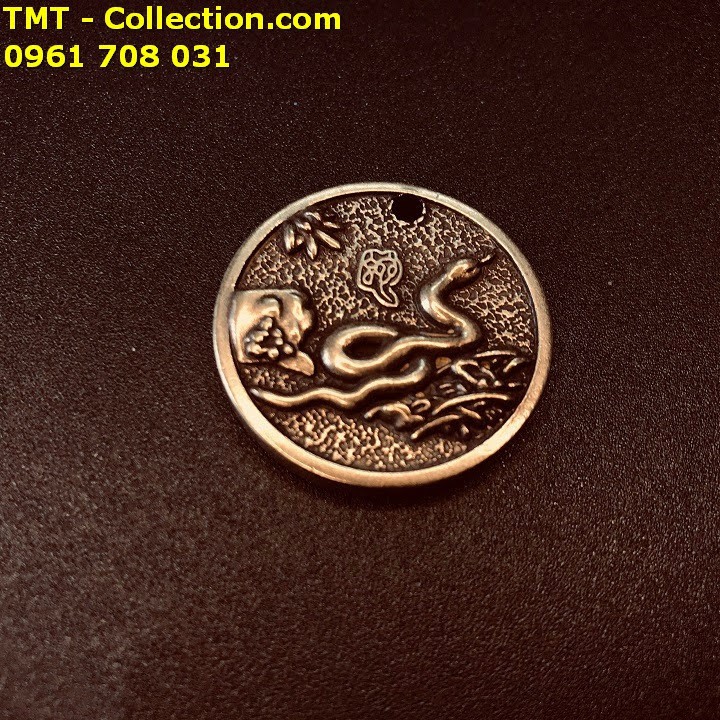 Mặt Đồng Xu Đồng Hình Con Rắn; Đường kính của đồng xu là 3cm; Màu: đồng-TMT Collection-SP002435