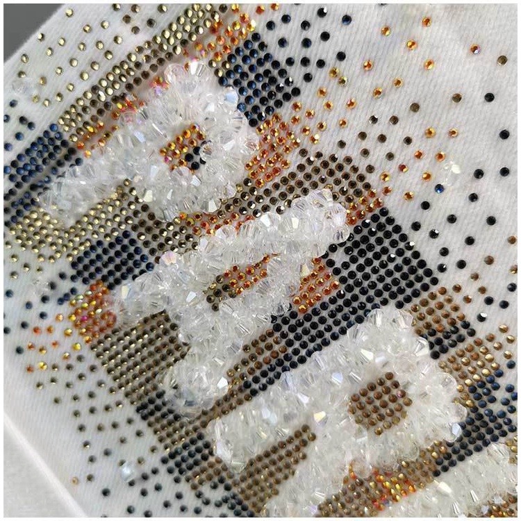 Quần ngắn jean ống rộng eo cao màu trắng mỏng họa tiết chữ cái 2021 dành cho nữ