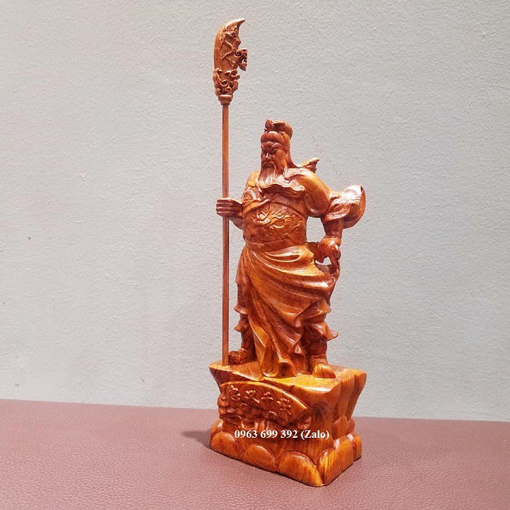 Tượng quan công làm bằng gỗ