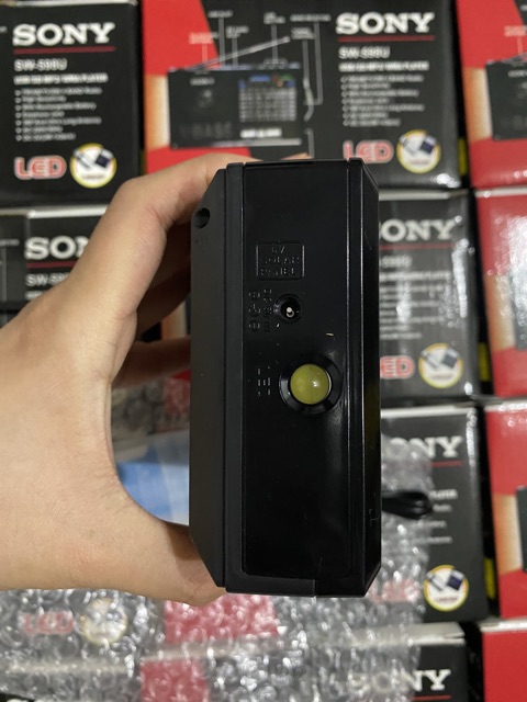 Radio USB , thẻ nhớ , đèn led 598u