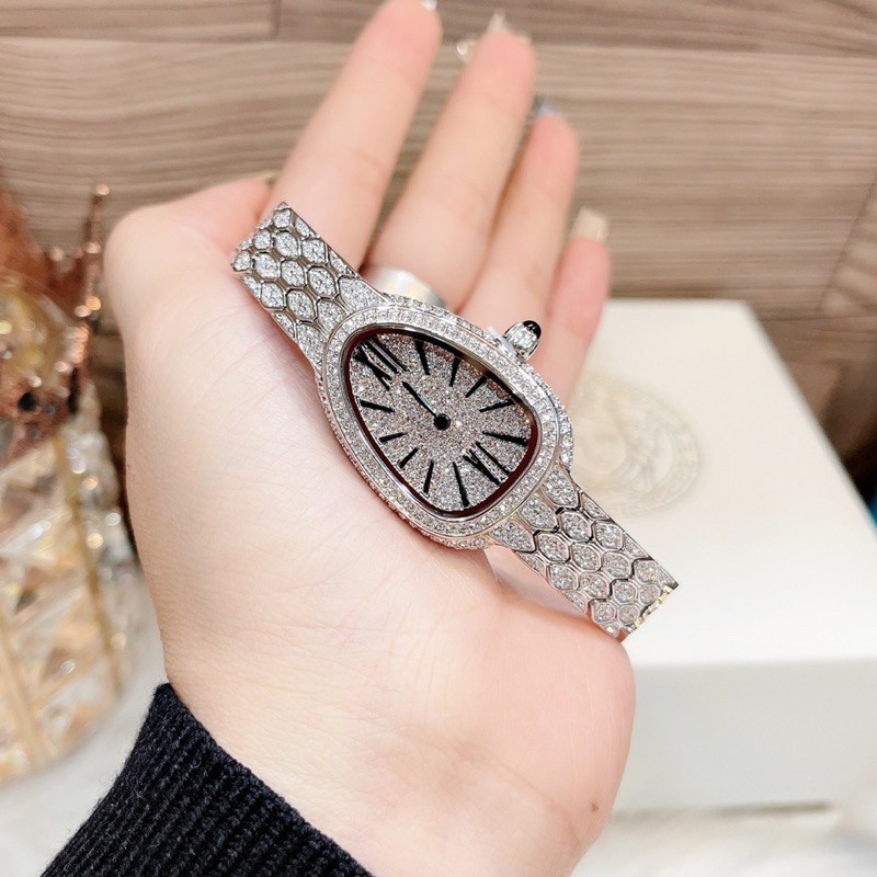 Đồng hồ nữ Davena .