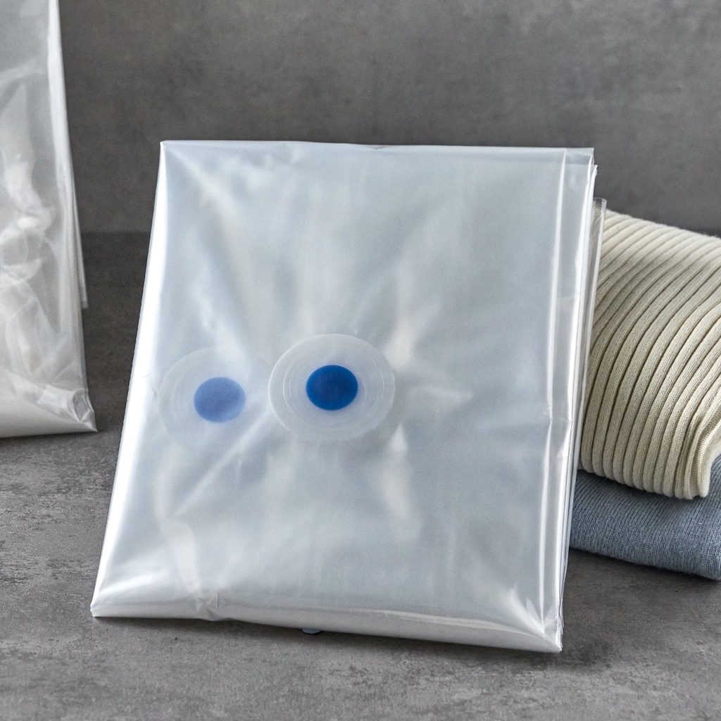 Bộ 4 Túi Đựng Quần Áo Hút Chân Không Bằng Máy Hút Bụi No Brand (2 size L + 2 size M) - Emart VN